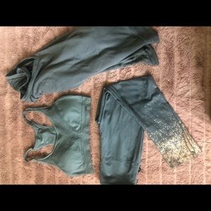 ELLIE GOLD AND GREY OUTFIT